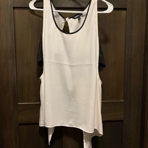 Backless tank